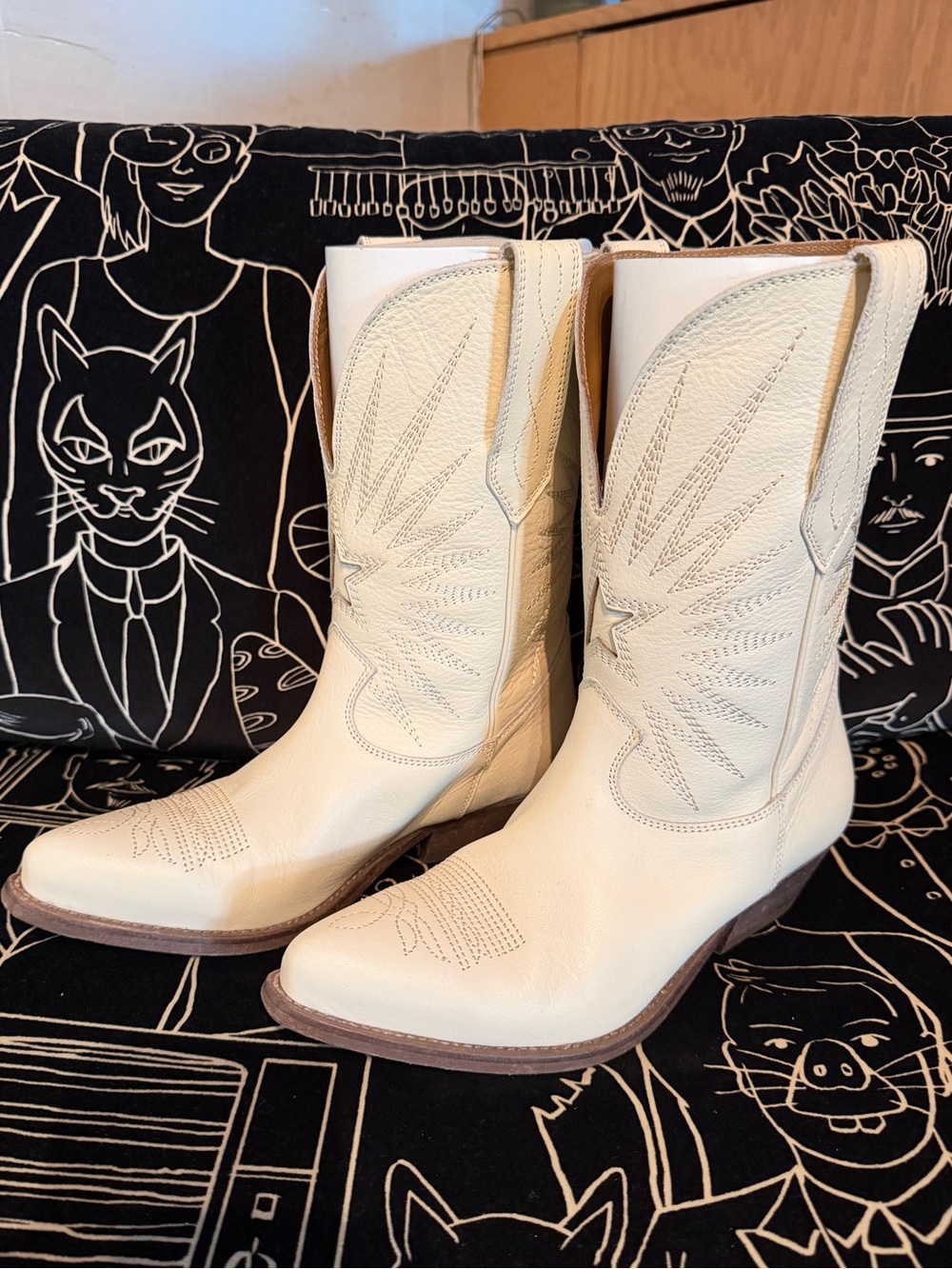 Golden Goose Wish Star Ivory Leather Western Boots sz 38